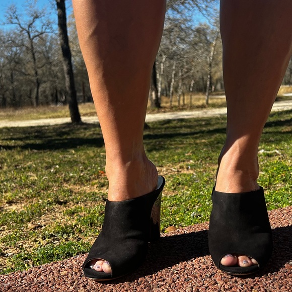 COACH Suede Leather Size 9B 4.5 inch Wedged Peep Toe Heels! Excellent Vintage! - Picture 5 of 6